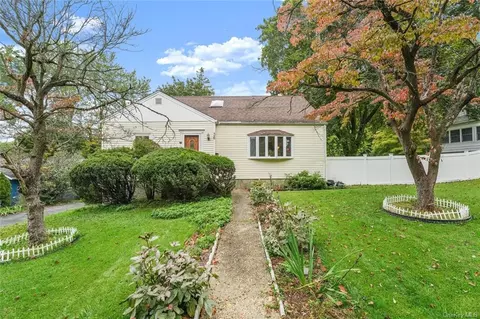 36 Heatherdell Rd, Greenburgh, NY 10502
