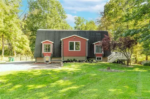 609 Shenandoah Rd, East Fishkill, NY 12533