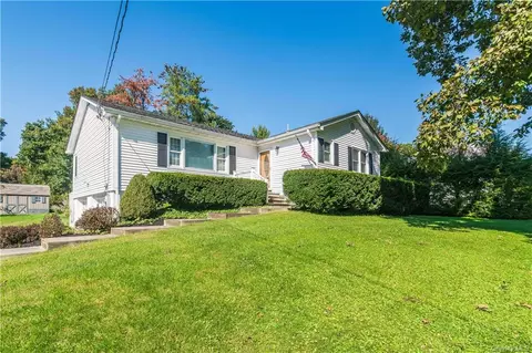 120 Edgehill Dr, Wappinger, NY 12590