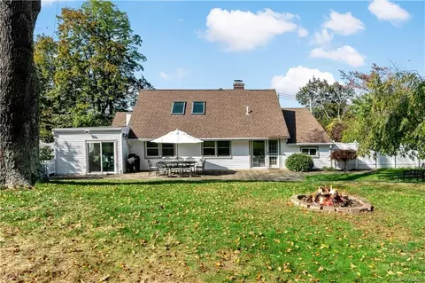 631 Knollwood Rd, Greenburgh, NY 10603