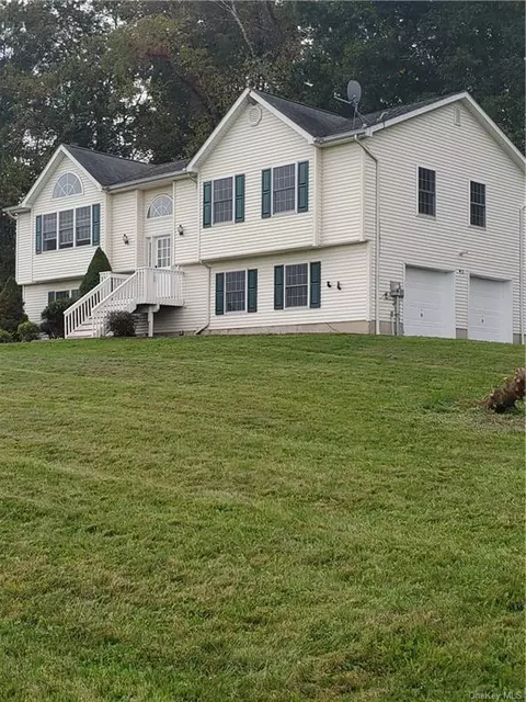 5552 Searsville Rd, Crawford, NY 12566