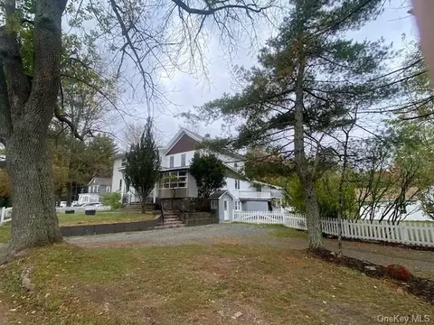 22 Fairground Rd, Thompson, NY 12701