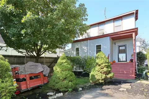 23 Summit St, Orangetown, NY 10960
