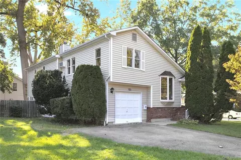123 Olcott Ave, Cortlandt, NY 10520