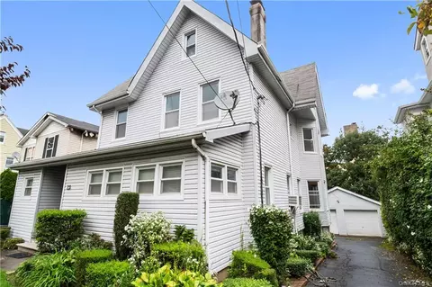 23 N 9th Ave, Mount Vernon, NY 10550