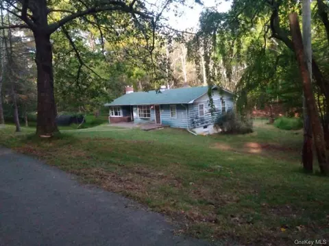 365 Red Hill Rd, Mamakating, NY 12790