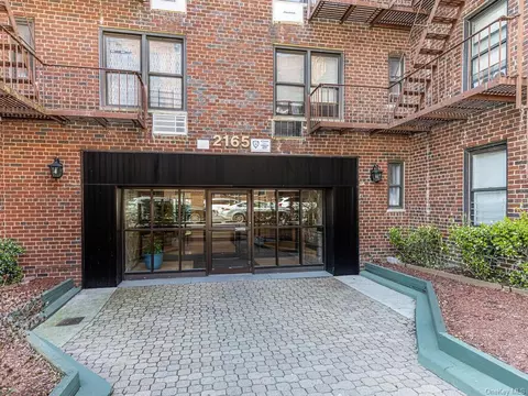 2165 Matthews Ave #1B, Bronx, NY 10462