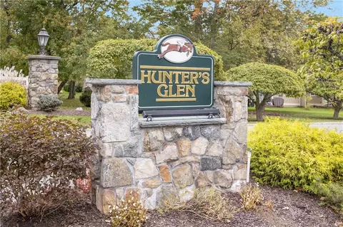 407 Chestnut Dr, Carmel Hamlet, NY 10512