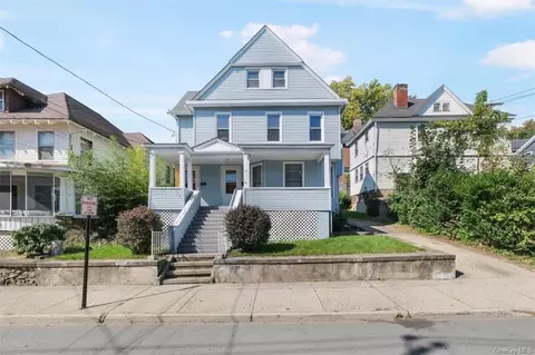 25 Linden Ave, Middletown, NY 10940