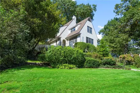 57 Valley Rd, Larchmont, NY 10538