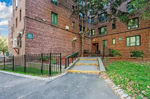 1675 Metropolitan Ave #4E, Bronx, NY 10462