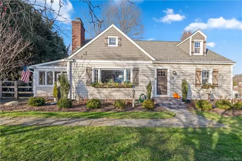 6 Raymond Dr, Carmel, NY 10512