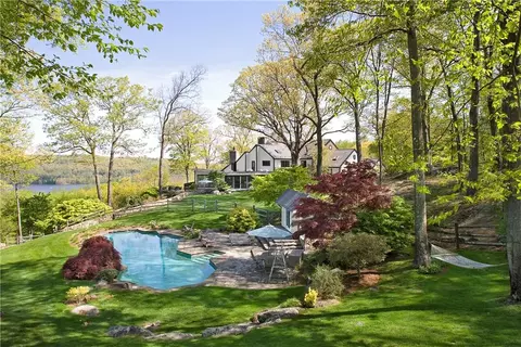 195 Mills Rd, North Salem, NY 10560
