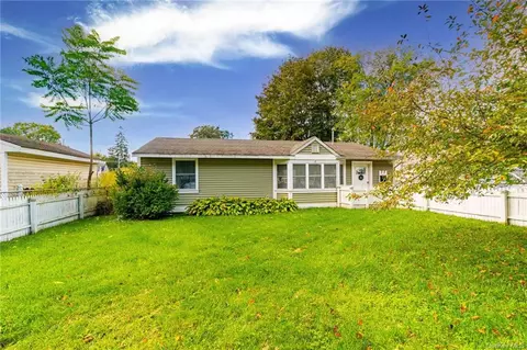77 Barcelow St, Port Jervis, NY 12771
