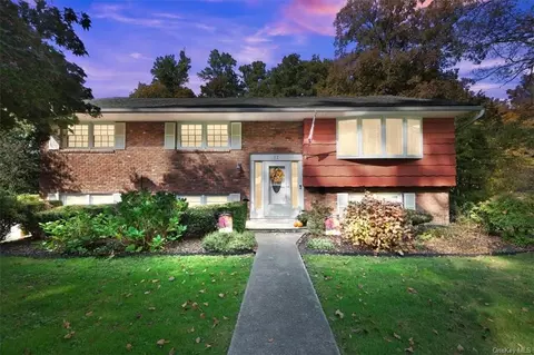 12 Gabriel Dr, Cortlandt, NY 10567