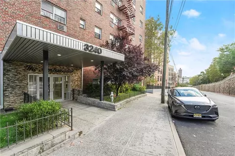 3240 Riverdale Ave #4B, Bronx, NY 10463