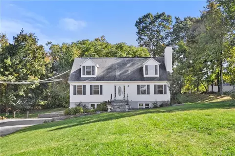 22 Elm Rd, Cortlandt, NY 10537