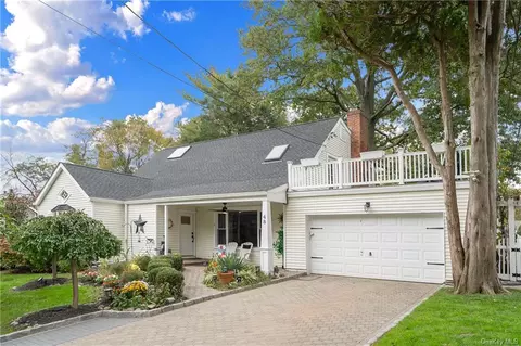 48 Gladstone Rd, New Rochelle, NY 10804