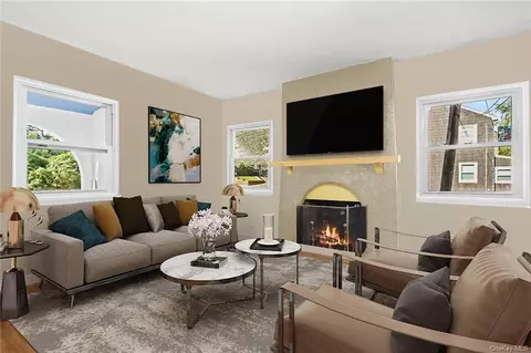 103 Hillcrest Rd, Mount Vernon, NY 10552