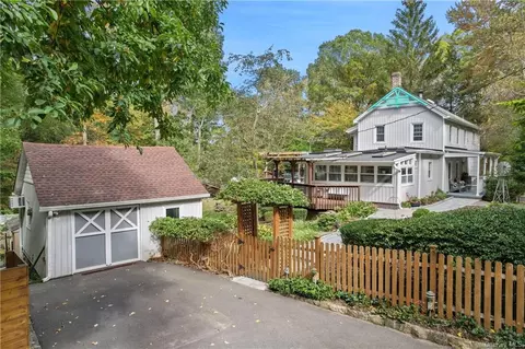 319 Croton Dam Rd, New Castle, NY 10562