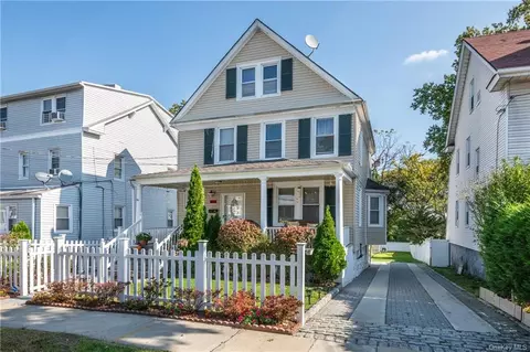 55 Dewitt Pl, New Rochelle, NY 10801