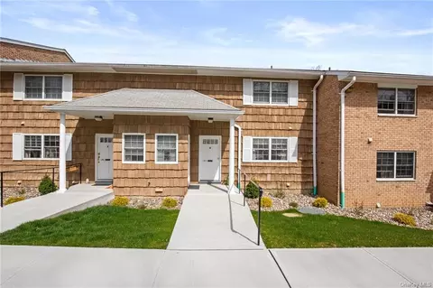 1840 Crompond Rd #1B5, Peekskill, NY 10566