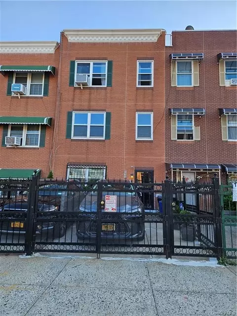 466 E 141st St, Bronx, NY 10454