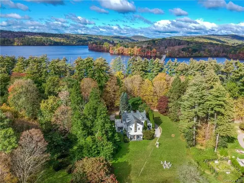 78 Belden Rd, Carmel, NY 10512