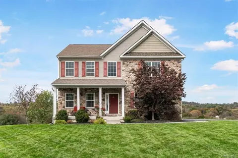 25 Hill View Dr, Florida, NY 10921