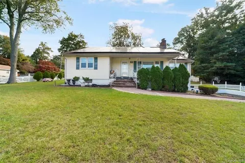 20 Hempstead Rd, Ramapo, NY 10977