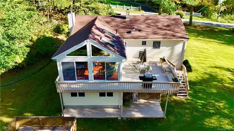 29 Brook St, Mahopac, NY 10541