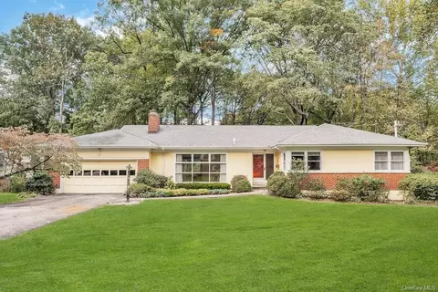25 Fremont Rd, Mount Pleasant, NY 10591
