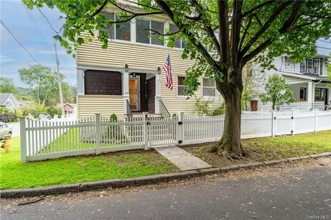 17 Nepperhan Ave, Greenburgh, NY 10706