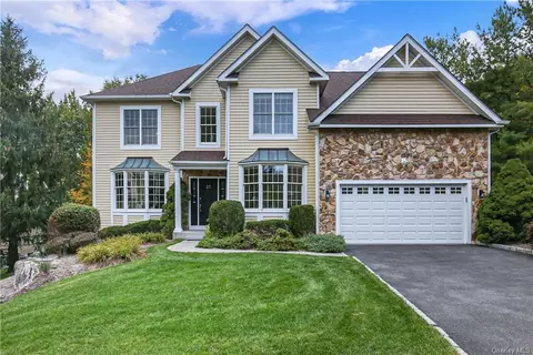 27 Miller Cir, North Castle, NY 10504