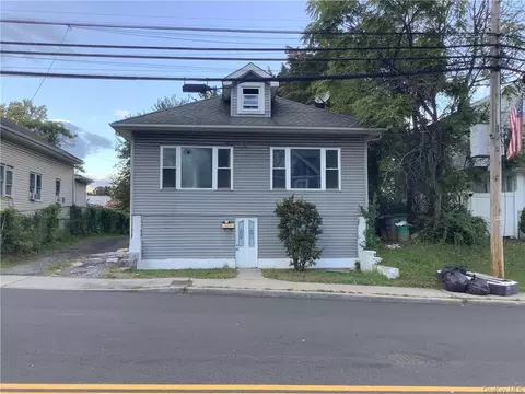 174 Gurnee Ave, Haverstraw, NY 10927