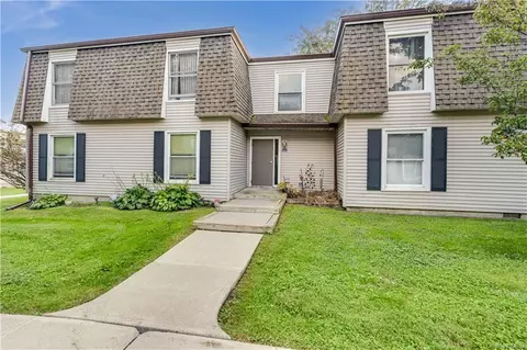 17 Stout Ct #B, Poughkeepsie, NY 12601