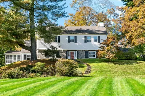 4 Inningwood Rd, New Castle, NY 10562