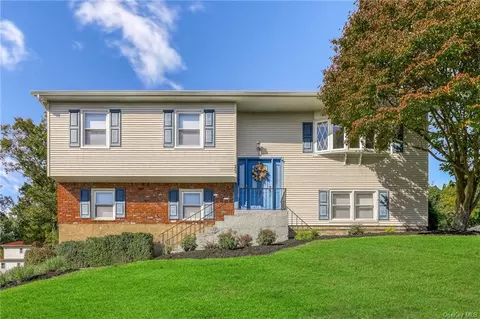 25 Adams Dr, Stony Point, NY 10980