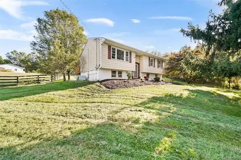 297 Mt Joy Rd, Wallkill, NY 10941