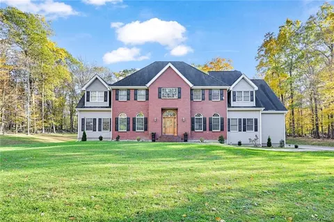 73 Harden Dr, Beekman, NY 12540