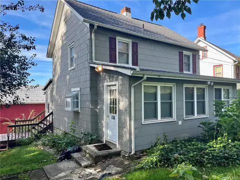 1 Madura Ln, Goshen, NY 10924