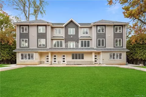 20 Jeffrey Pl #201, Ramapo, NY 10952
