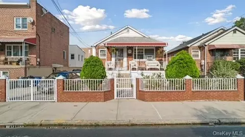 1048 Brinsmade Ave, Bronx, NY 10465