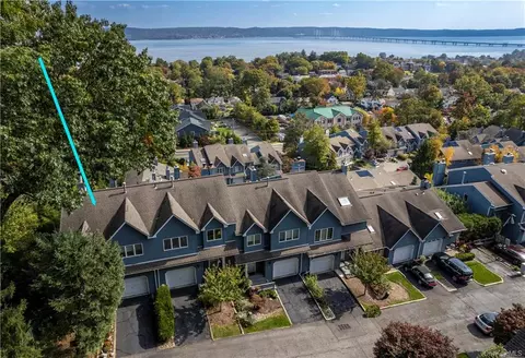 40 Village Gate Way #40, Orangetown, NY 10960