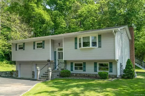 53 Travis Ln, Cortlandt, NY 10548