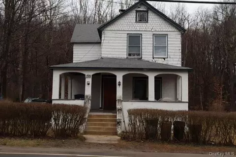 198 Mountaindale Rd, Fallsburg, NY 12733