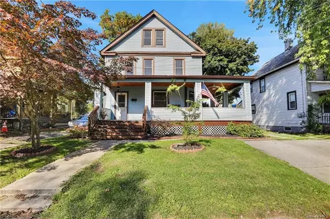 20 Plank Rd, Newburgh, NY 12550