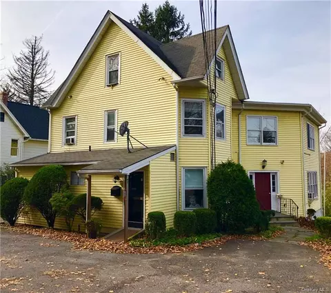 7 Hill St, Bedford Hills, NY 10507