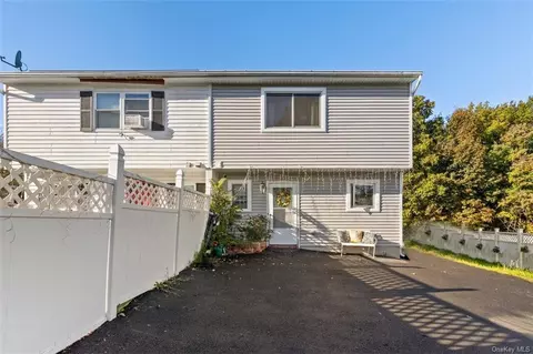 27 Forest Ridge Rd, Clarkstown, NY 10954