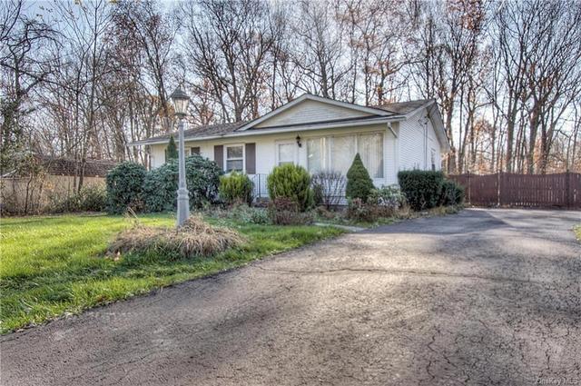 43 Wickham Dr, Warwick, NY 10990